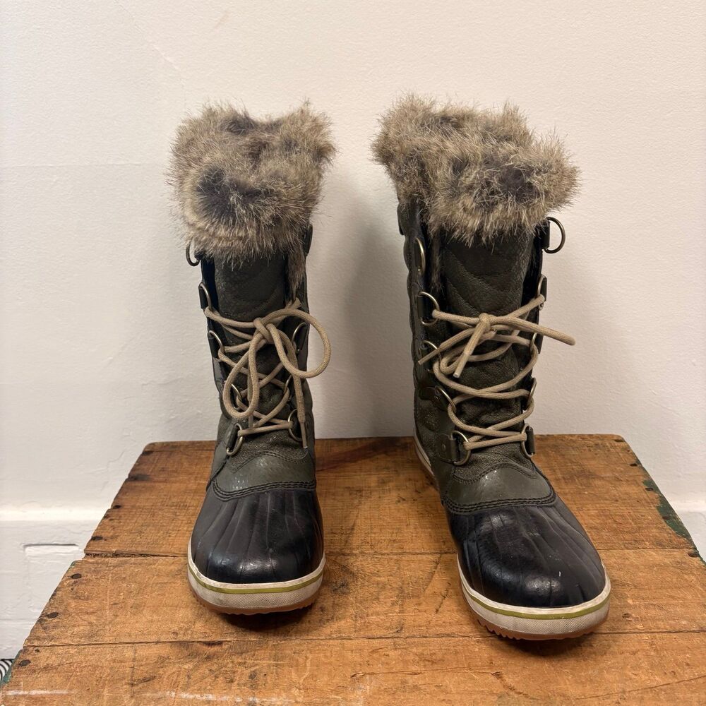 Sorel Tofino II Quilted Olive Green Winter Boots Fur Trim Sz 8.5 - Picture 3 of 7